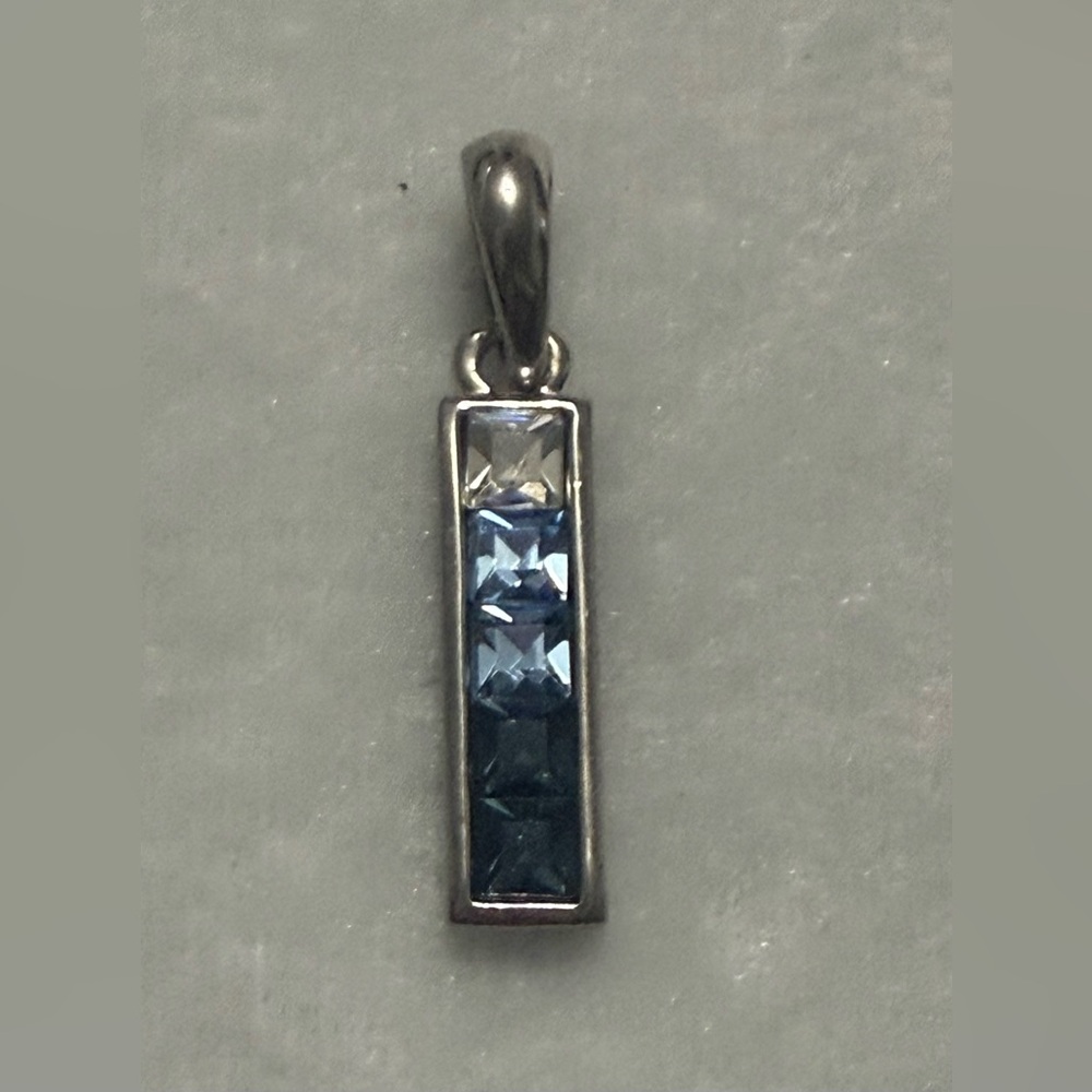 Elegant Ombré Blue Gem Charm | Fits Chains & Bracelets